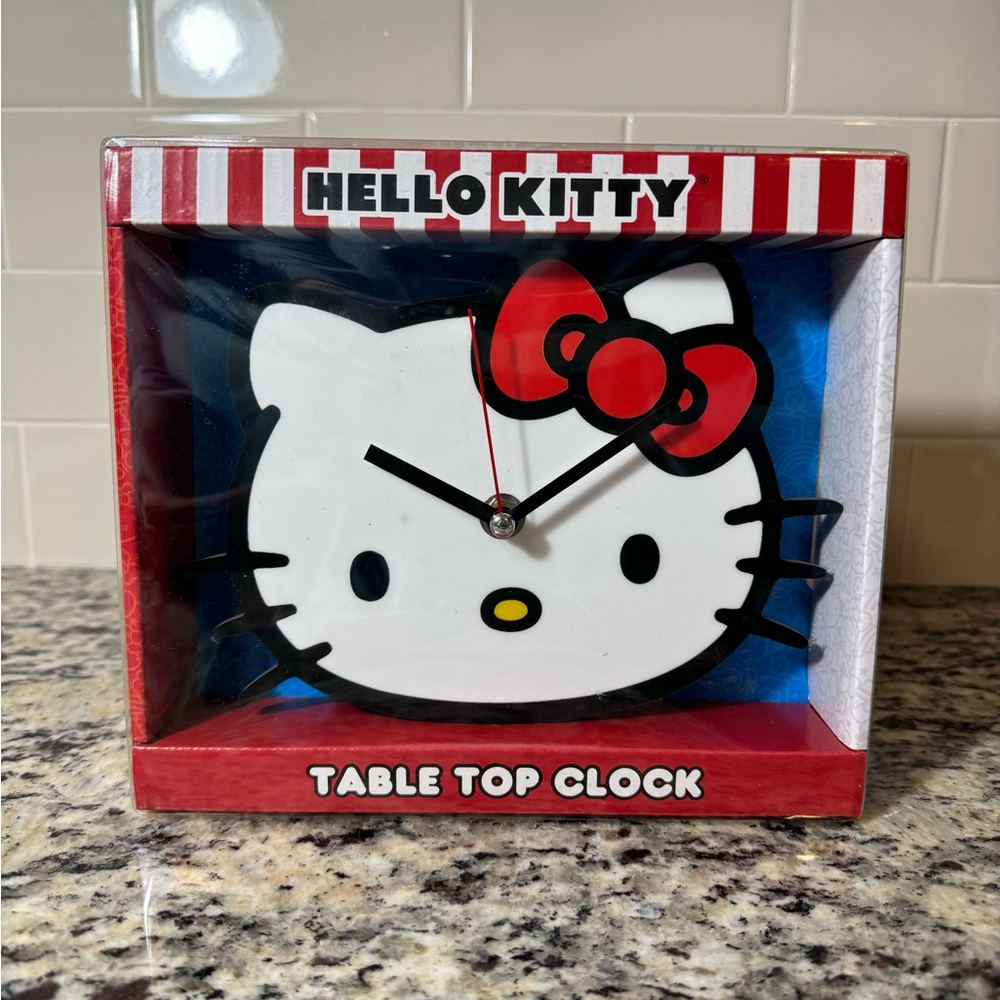 Mini hello kitty table top clock